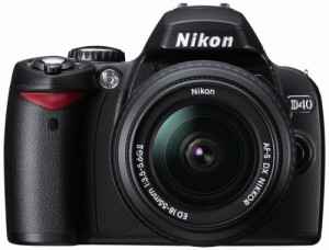 Nikon D40 Digital SLR Camera with Nikon AF-S DX 18-55mm lens (Black)